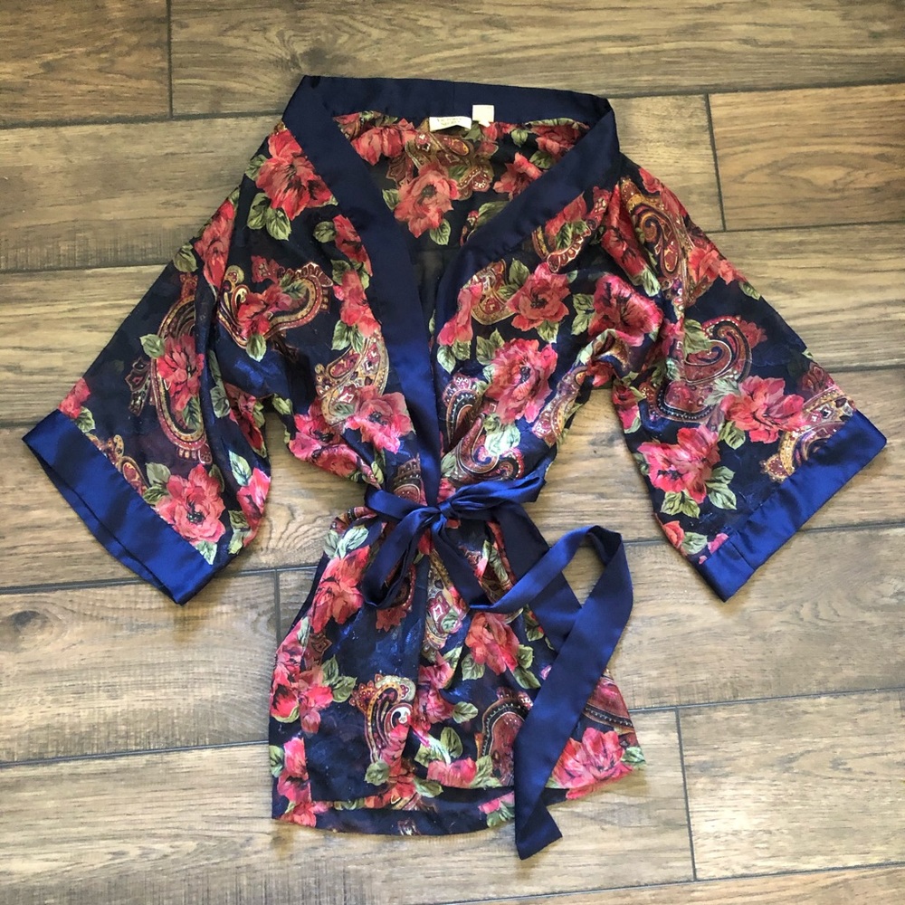 Vintage Victoria’s Secret floral paisley robe